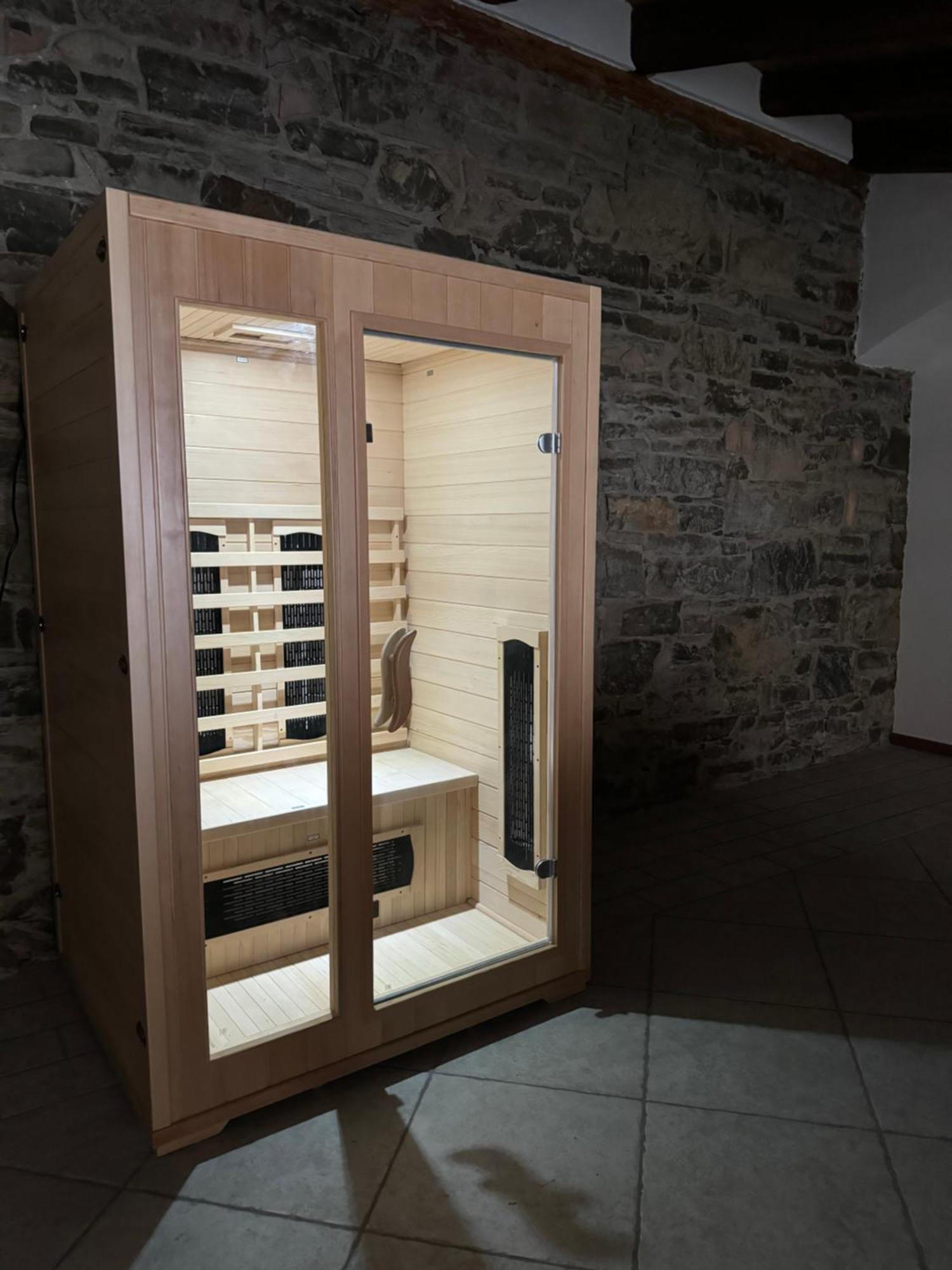 Lex 4 Sauna -Trieste Center Luaran gambar