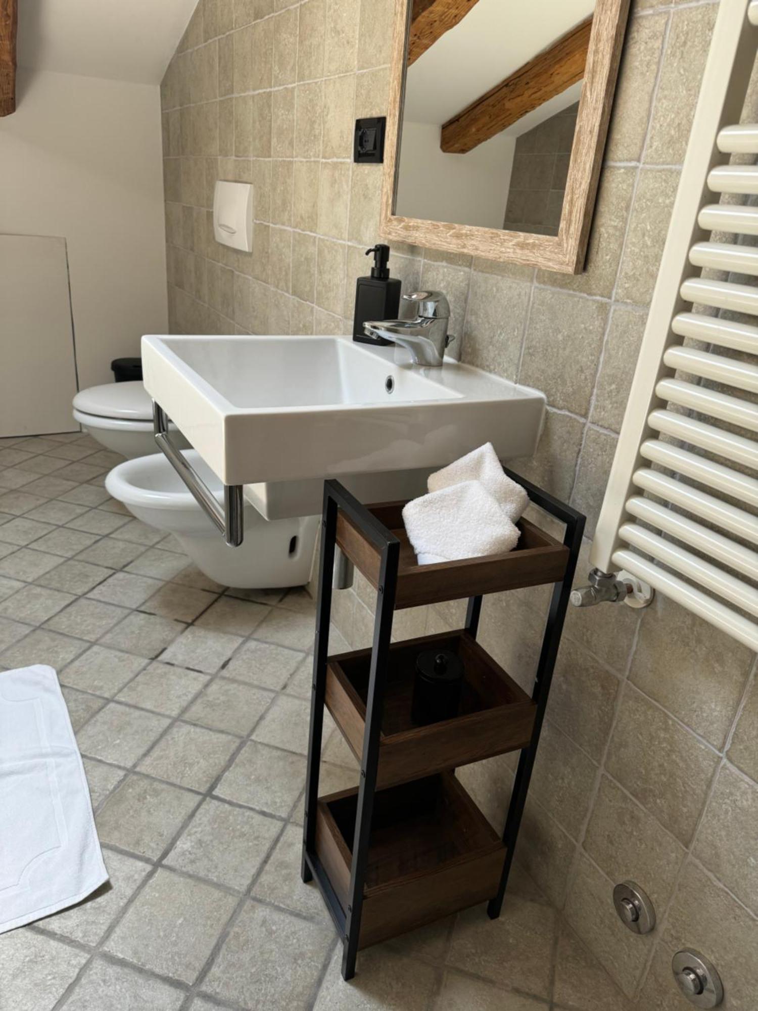 Lex 4 Sauna -Trieste Center Luaran gambar