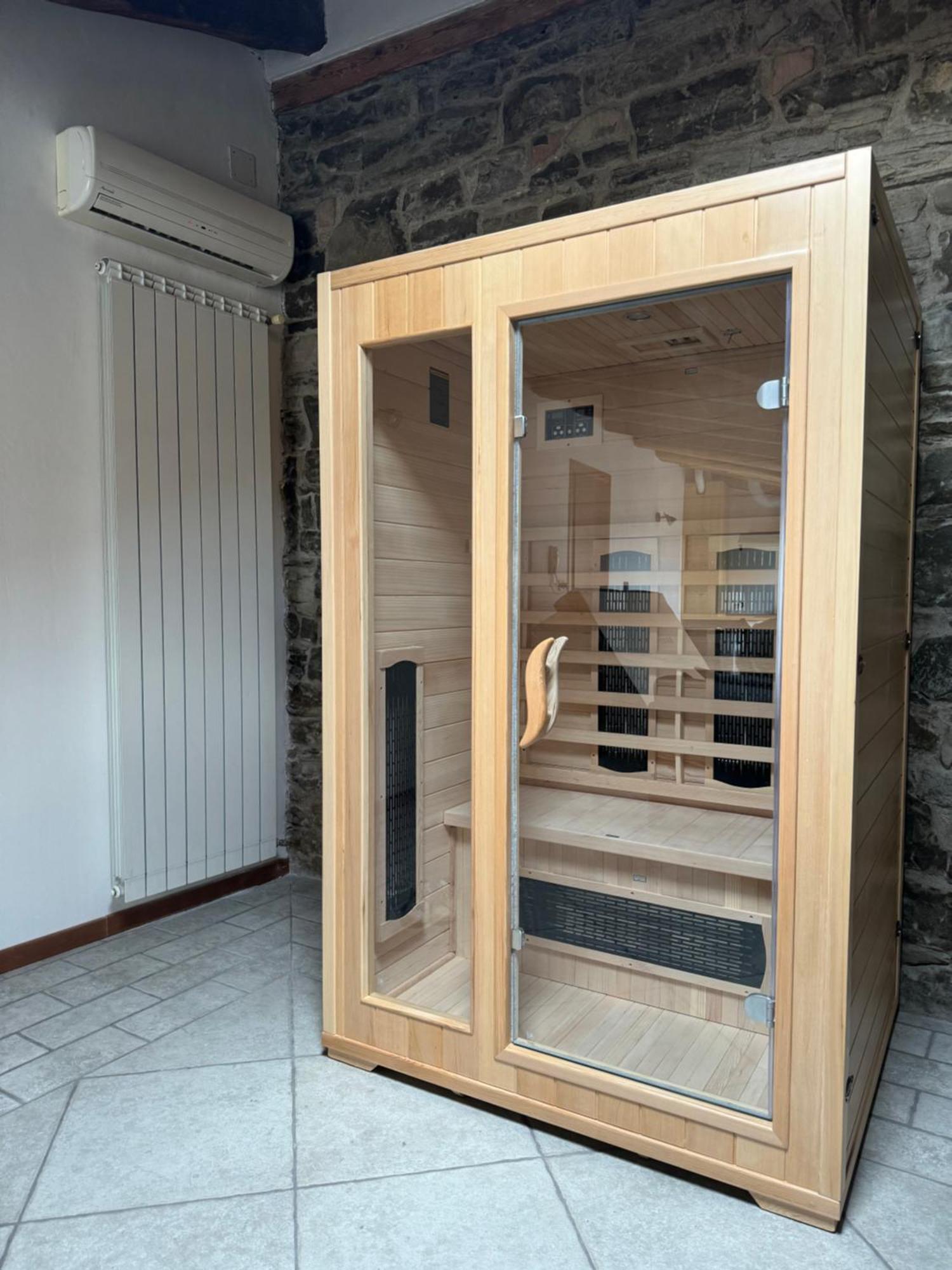 Lex 4 Sauna -Trieste Center Luaran gambar